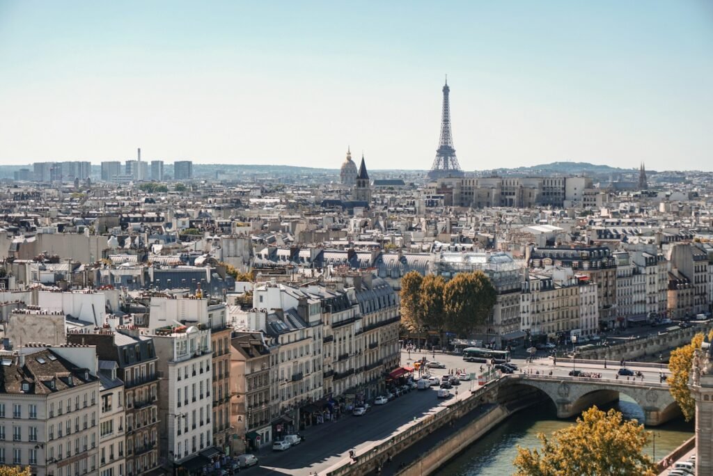 A Romantic Parisian Escape: Hidden Spots for Couples